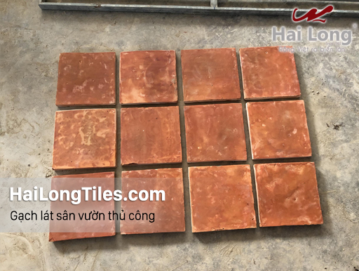 gạch lát sân vườn phong cách Địa Trung Hải