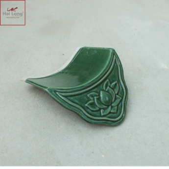 Ngói âm dương sen đơn, chữ thọ men xanh đồng cổ - cỡ trung 02 Ngói âm dương sen đơn, chữ thọ men xanh đồng cổ - cỡ trung 01